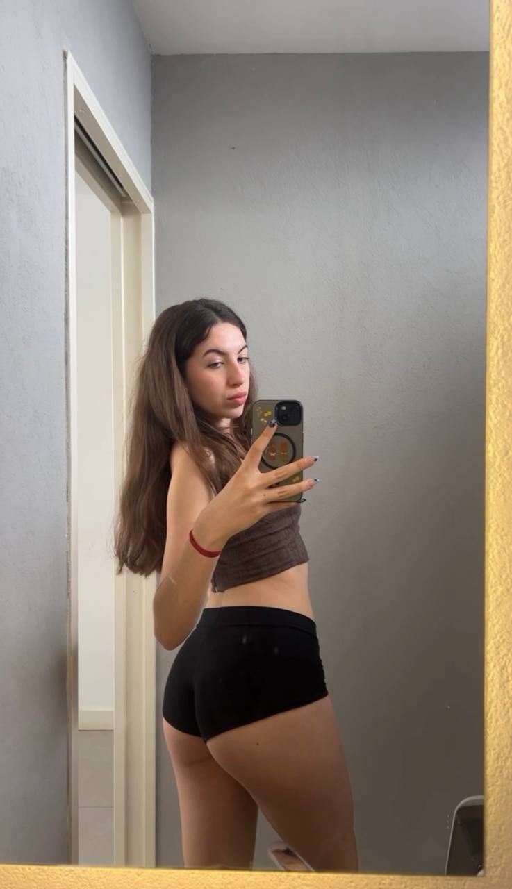 Amber in her underwear in Pontianak