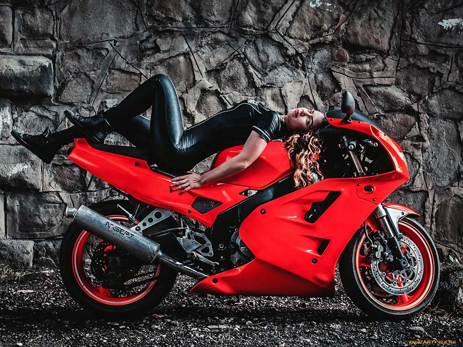 Beautiful girl Beautiful girls and motorcycles in Pontianak