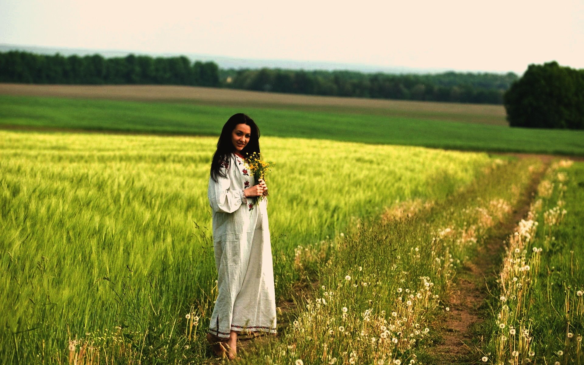 Women in Slavic costumes in Pontianak
