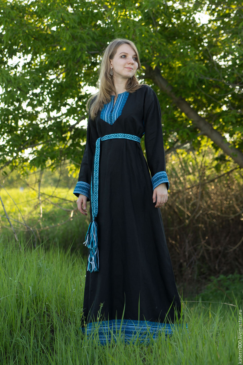 Women in Slavic costumes in Pontianak