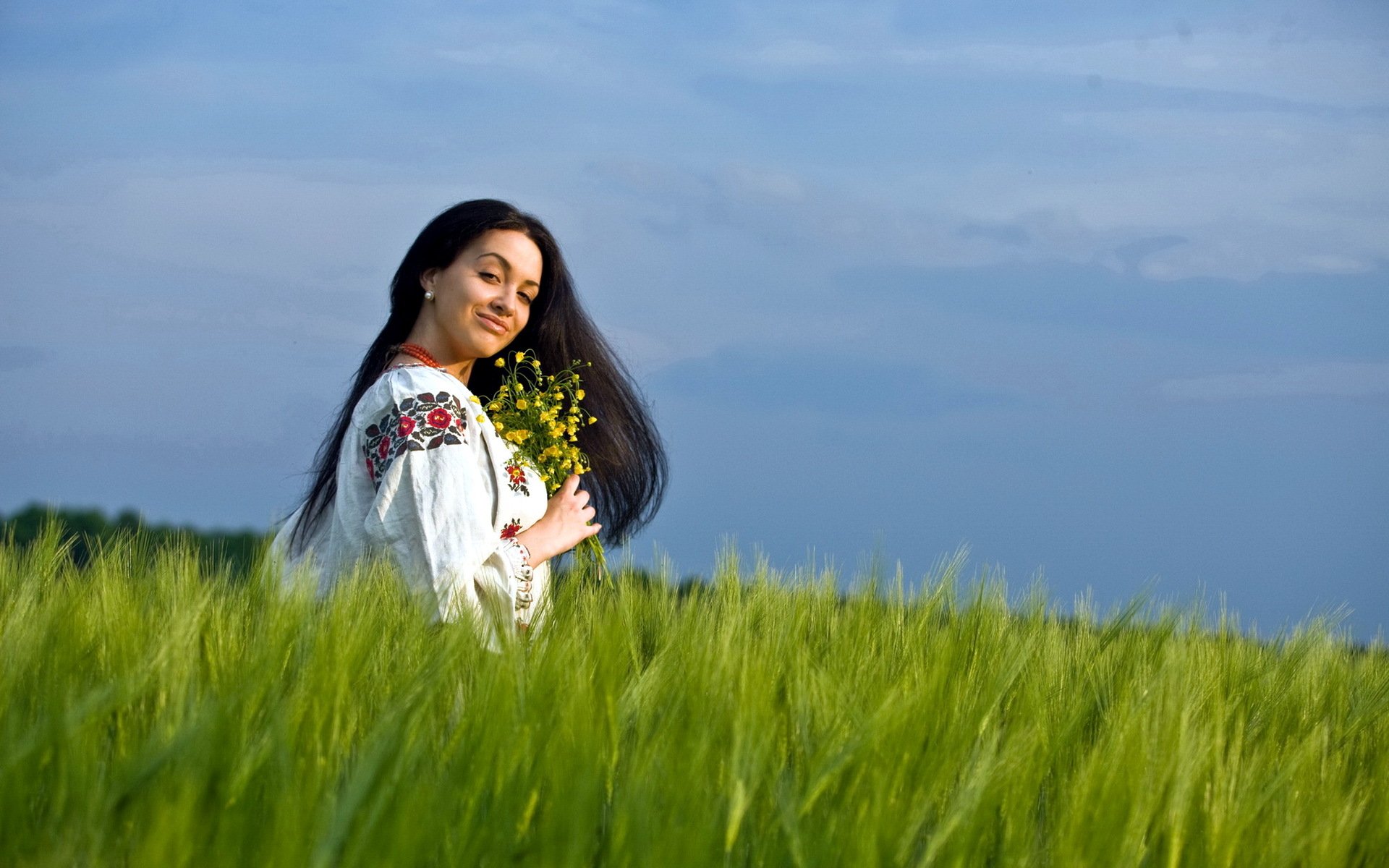Girls in Slavic costumes in Pontianak