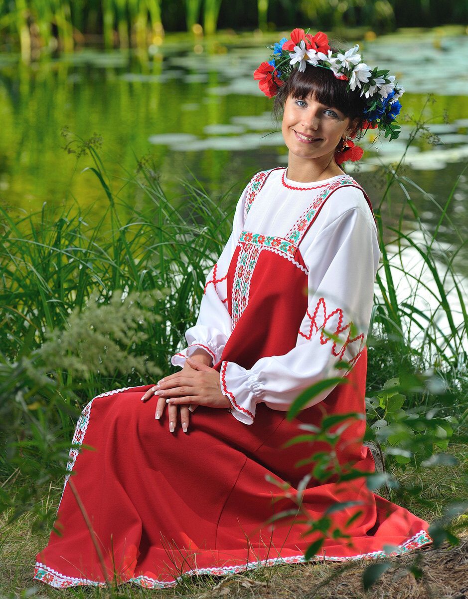 Beautiful girl Girls in Slavic costumes in Pontianak